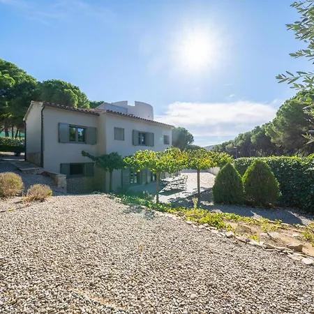 Cornelia Villa